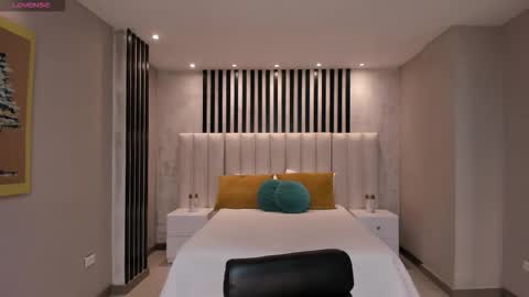 Snapshot of niasalvatore chatting on September 21, 4:52 pm Call me Nia online show from September 21, 4:52 pm