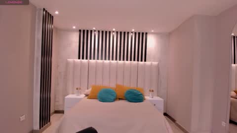 Snapshot of niasalvatore chatting on September 27, 6:57 pm Call me Nia online show from September 27, 6:57 pm