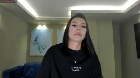 Snapshot of niasalvatore chatting on October 3, 7:11 pm Call me Nia online show from October 3, 7:11 pm