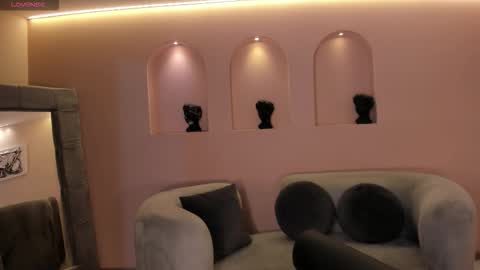 Snapshot of niasalvatore chatting on October 6, 7:11 pm Call me Nia online show from October 6, 7:11 pm