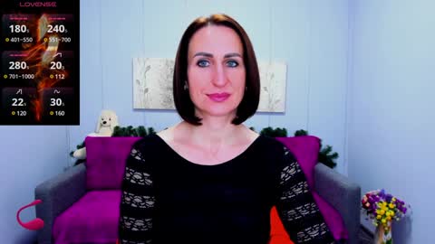 Snapshot of niasmithh chatting on December 17, 1:38 pm niasmithh online show from December 17, 1:38 pm