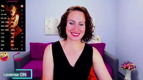 Snapshot of niasmithh chatting on September 27, 5:34 am niasmithh online show from September 27, 5:34 am