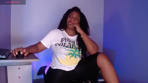 Snapshot of niawk_ chatting on February 16, 11:49 am Niawk online show from February 16, 11:49 am