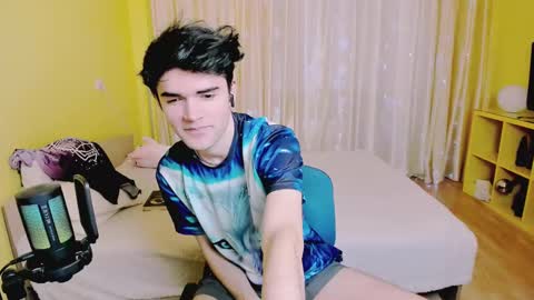 Snapshot of nic_ky chatting on March 11, 3:23 pm Nick PVT is open FanslyTwitter - Nic kycb online show from March 11, 3:23 pm