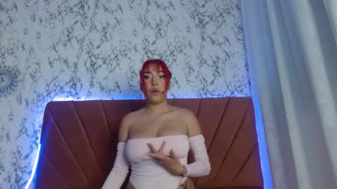 Snapshot of nicecherry_ chatting on October 17, 11:51 pm Michell online show from October 17, 11:51 pm