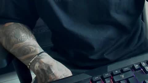 Snapshot of nicepussyandcock chatting on September 21, 10:00 pm Camila And Steeven online show from September 21, 10:00 pm