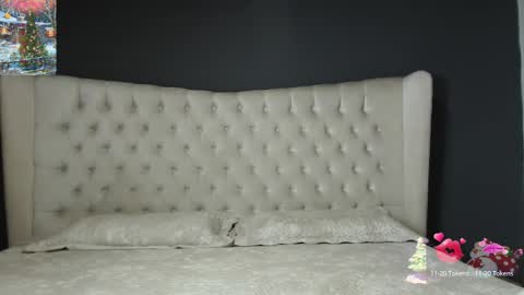 Snapshot of nichole_bree chatting on December 4, 10:57 am Nichole online show from December 4, 10:57 am