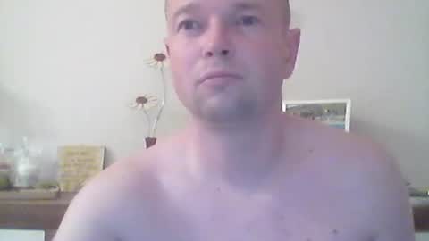 nick1990b online show from October 20, 5:35 pm