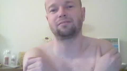 nick1990b online show from February 1, 5:33 pm