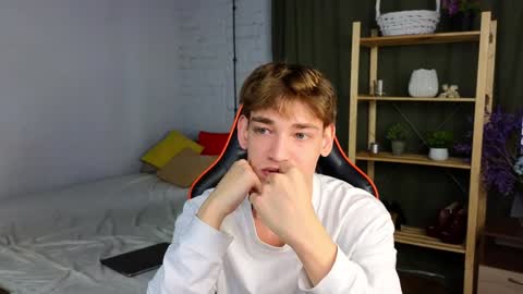 Nick online show from December 4, 8:12 am