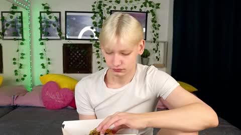 Nick online show from February 4, 10:10 am