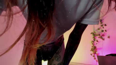 Snapshot of nicki_1 chatting on January 22, 9:54 pm Help me reach 100 thumbs up online show from January 22, 9:54 pm