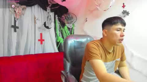 Nickk Wolff online show from October 19, 4:24 am