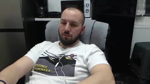 Snapshot of nickolas22 chatting on February 3, 10:43 pm Julian online show from February 3, 10:43 pm