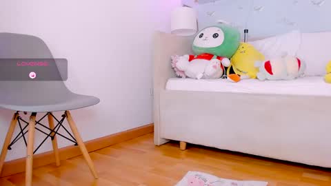 Snapshot of nicksantos_ chatting on February 11, 6:44 pm Nicolas online show from February 11, 6:44 pm