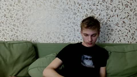 Snapshot of nicksuper8 chatting on December 4, 5:38 am Nick online show from December 4, 5:38 am