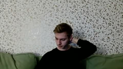 Snapshot of nicksuper8 chatting on December 10, 8:51 am Nick online show from December 10, 8:51 am