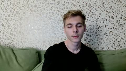 Snapshot of nicksuper8 chatting on December 10, 11:54 am Nick online show from December 10, 11:54 am