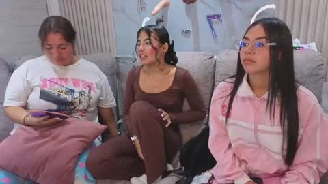 Snapshot of nicky_as chatting on November 22, 4:22 am nicky_as online show from November 22, 4:22 am