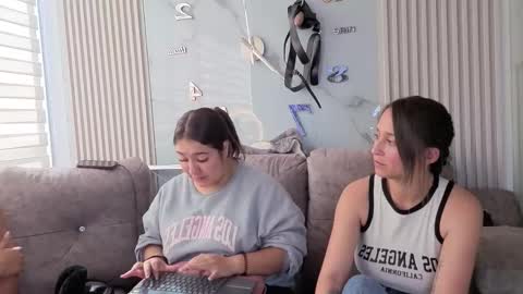 Snapshot of nicky_as chatting on November 27, 1:35 pm nicky_as online show from November 27, 1:35 pm