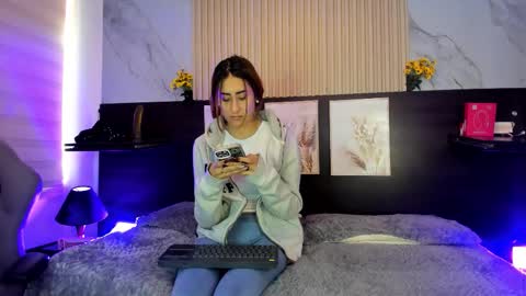 nicky_as online show from February 25, 4:05 pm