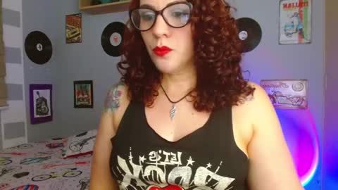 Snapshot of nicky_lucy_m chatting on February 12, 2:56 am lucy online show from February 12, 2:56 am