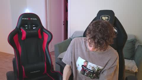 Nicki  Danny online show from February 6, 6:02 pm