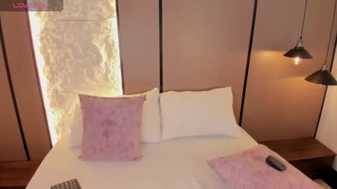 Snapshot of nicky_peyton chatting on November 16, 2:28 am Nicky online show from November 16, 2:28 am