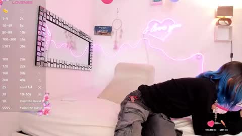 Snapshot of nicky_teem chatting on January 1, 11:51 pm nicky_teem online show from January 1, 11:51 pm