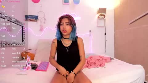 Snapshot of nicky_teem chatting on January 31, 6:35 am nicky_teem online show from January 31, 6:35 am