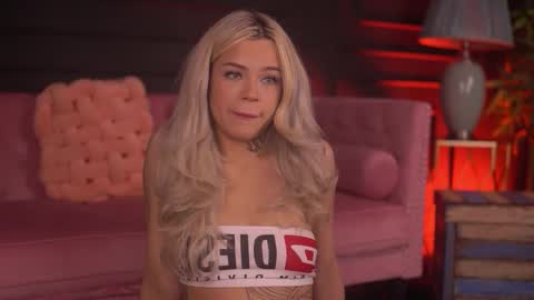 Nicky online show from November 27, 9:28 pm