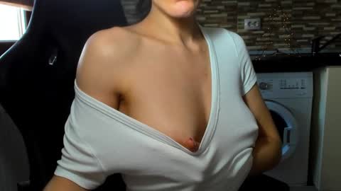 Snapshot of nickyplus chatting on February 11, 1:30 pm Nicky online show from February 11, 1:30 pm