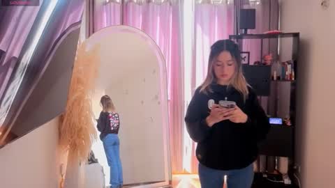 Nicky online show from March 1, 3:25 pm