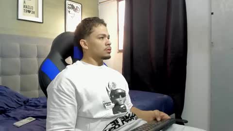 nico_blaze7 online show from November 19, 12:27 pm