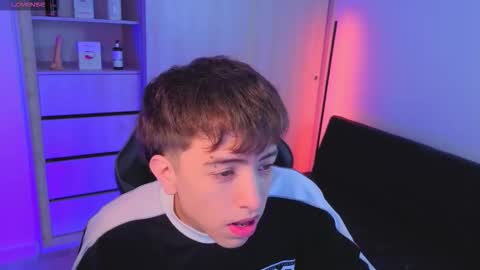 Snapshot of nicoisonline chatting on October 22, 8:08 pm Nicolas online show from October 22, 8:08 pm