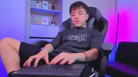 Snapshot of nicoisonline chatting on October 29, 8:10 pm Nicolas online show from October 29, 8:10 pm