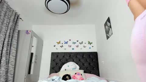 Nicole online show from November 29, 4:59 am