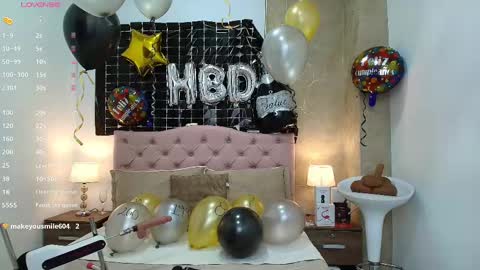 Nicol Alvarez online show from February 24, 4:05 am