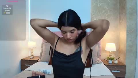 Nicol Alvarez online show from October 29, 7:48 pm