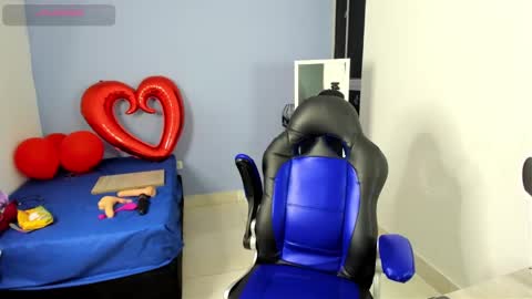 Snapshot of nicol_jone chatting on February 16, 9:26 am Nicol sanchez online show from February 16, 9:26 am