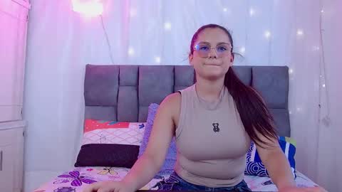 nicol online show from October 1, 8:04 pm