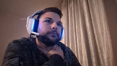 Snapshot of nicolasexy98 chatting on December 5, 6:55 am nicolasexy98 online show from December 5, 6:55 am