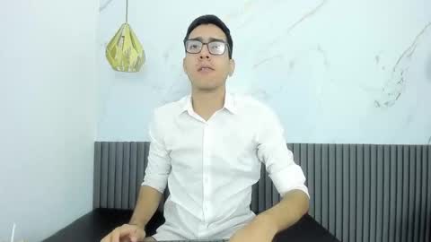 nicolasfine online show from January 9, 11:57 am