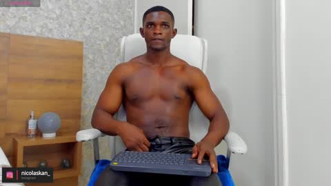 Nicolas online show from December 14, 6:41 pm