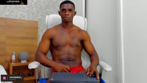 Nicolas online show from December 15, 4:15 pm