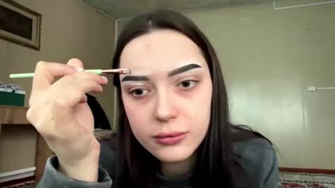 Snapshot of nicolbenoit chatting on March 9, 4:27 am Nelly online show from March 9, 4:27 am