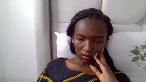 nicole161117 online show from December 5, 1:36 am