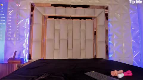 Nicole  online show from November 7, 7:36 pm