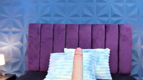 Snapshot of nicole_jonss chatting on November 7, 3:28 am Nicole online show from November 7, 3:28 am