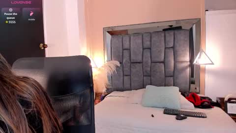 N A T A L I A online show from September 20, 7:37 pm